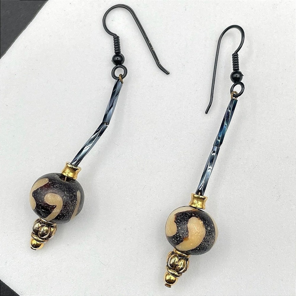 Vintage‎ Artisan Dangle Earrings Patterned Dzi Style Bead Long Twist Bugle Boho
